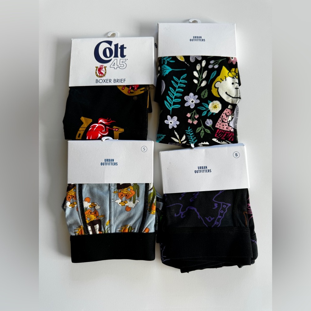 4 New Urban Outfiters / Colts 45 Boxer Briefs. Peanuts. Sz Small